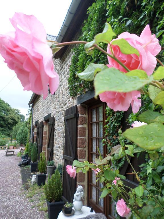 La Chevallerie B&B Isigny-le-Buat Exterior foto